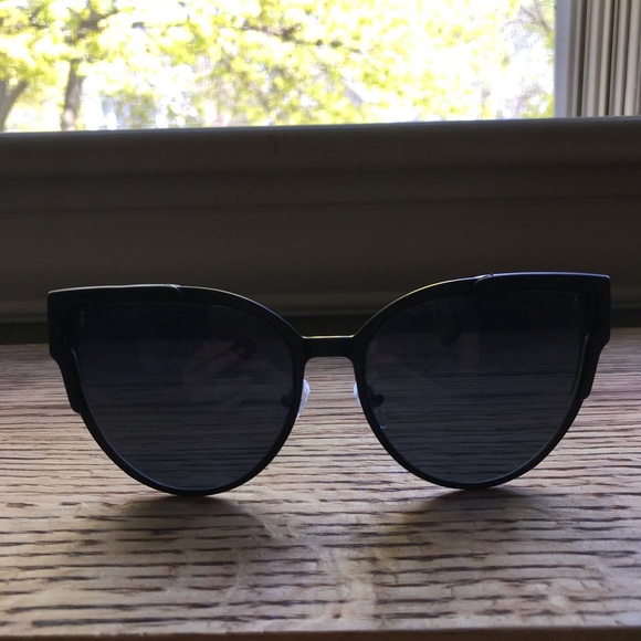 Quay Cat Eye Sunglasses - Picture 3 of 4